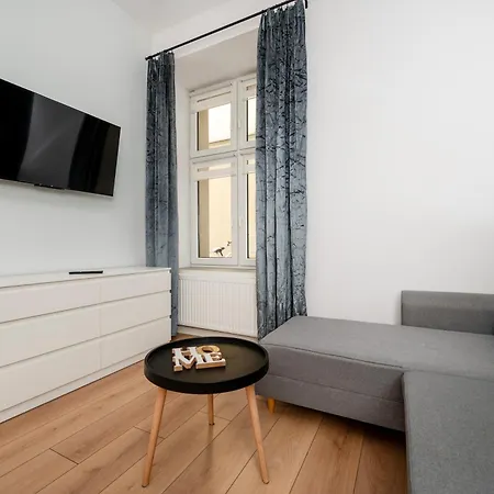 Apartment Cozy Urban By Bookinghost